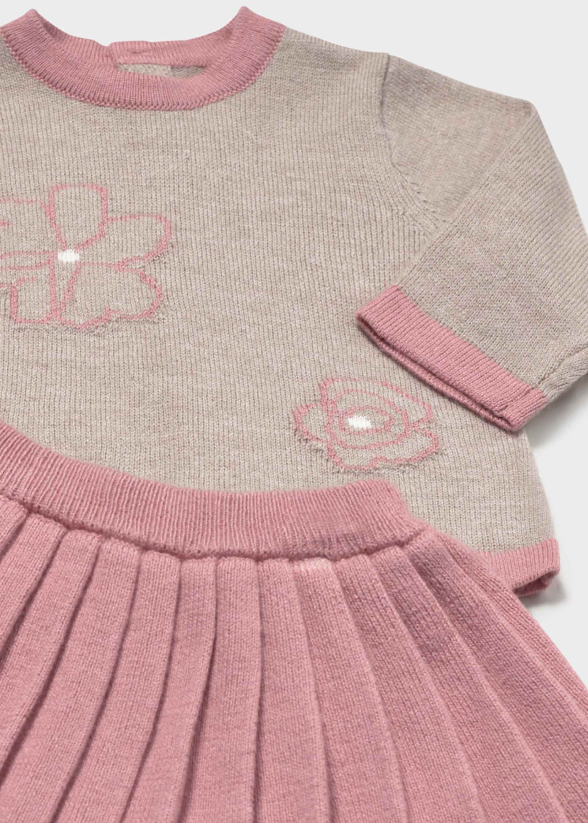 Ensemble jupe et pull nouveau-né Ensemble jupe et pull nouveau-né