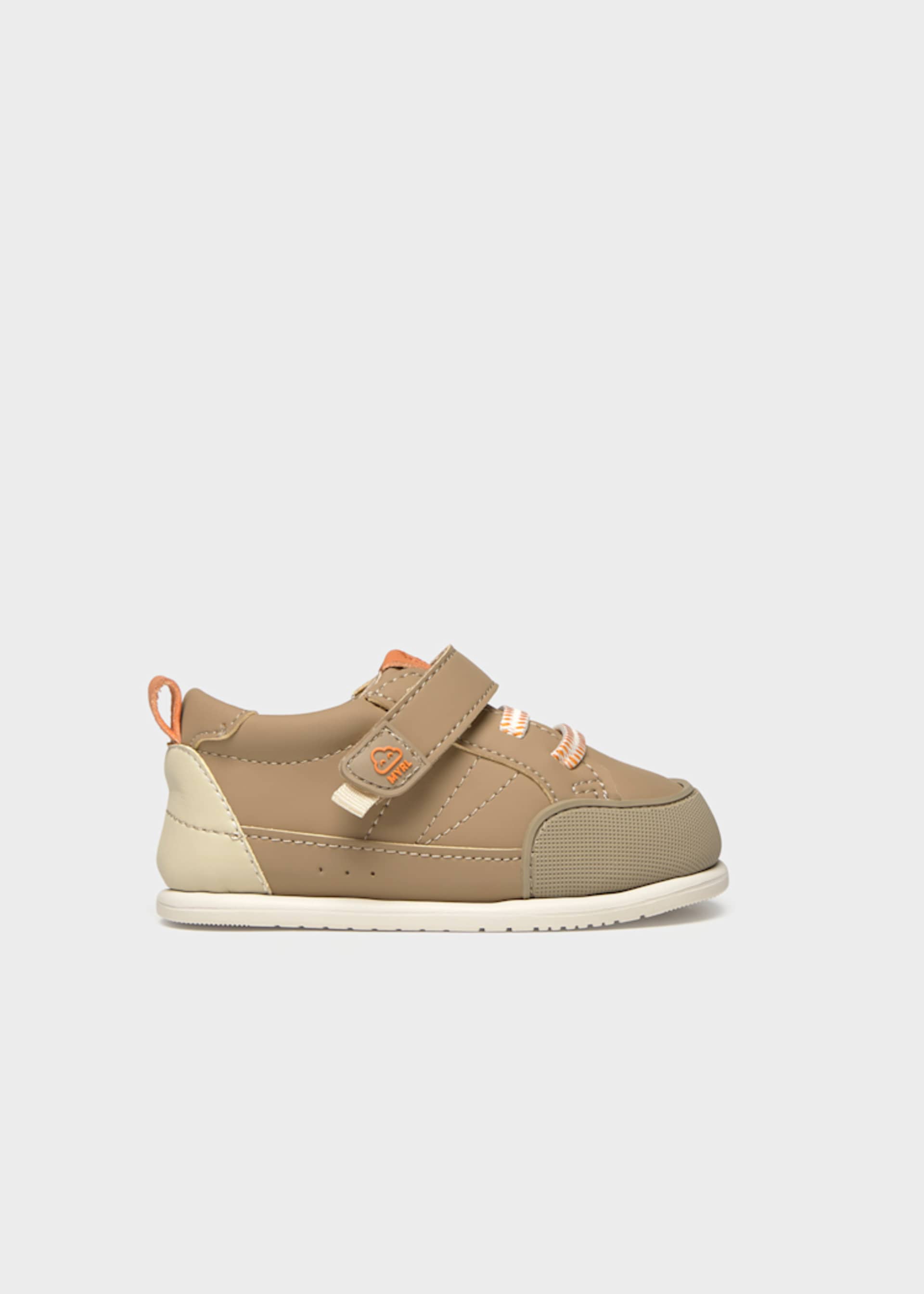 Sneakers baby