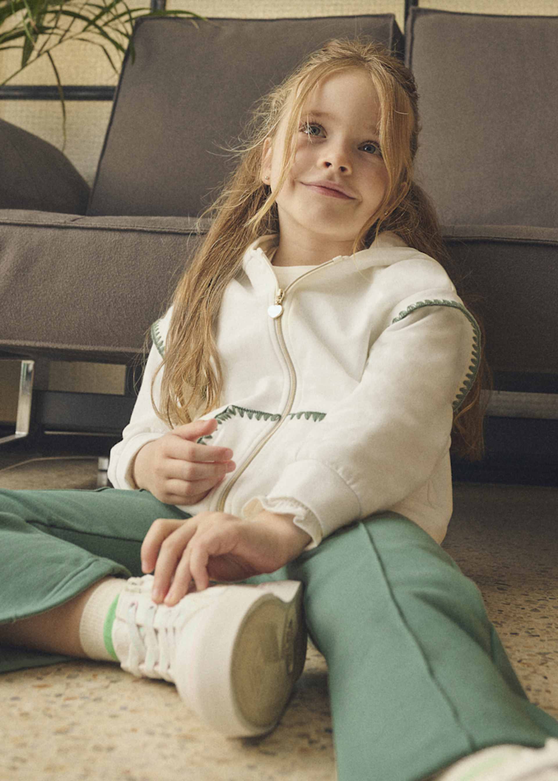 Dres z 2 parami spodni Doll dla dziewczynki Dres z 2 parami spodni Doll dla dziewczynki