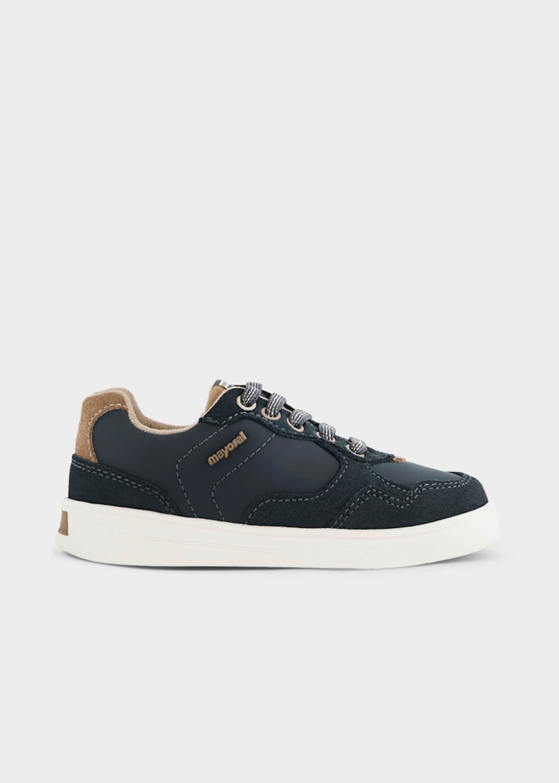 Boys' trainers