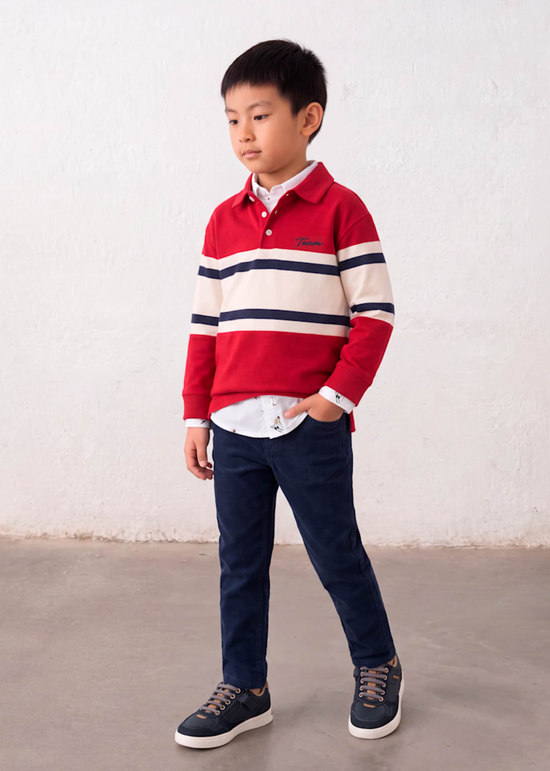 Pantalón básico para niño