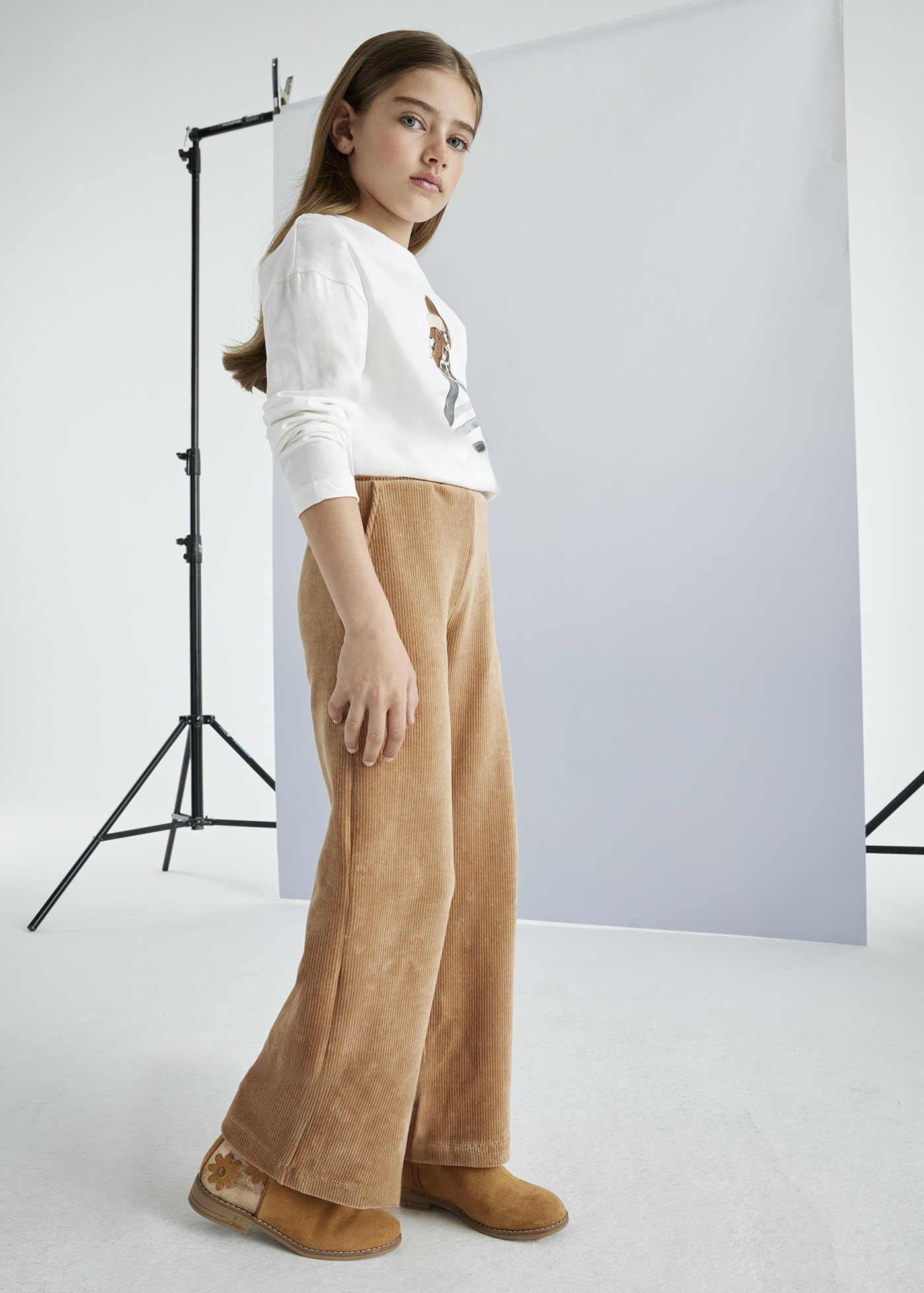 Girls Corduroy Pants Sweet Embroidered Flowers Elastic Waistband Tan