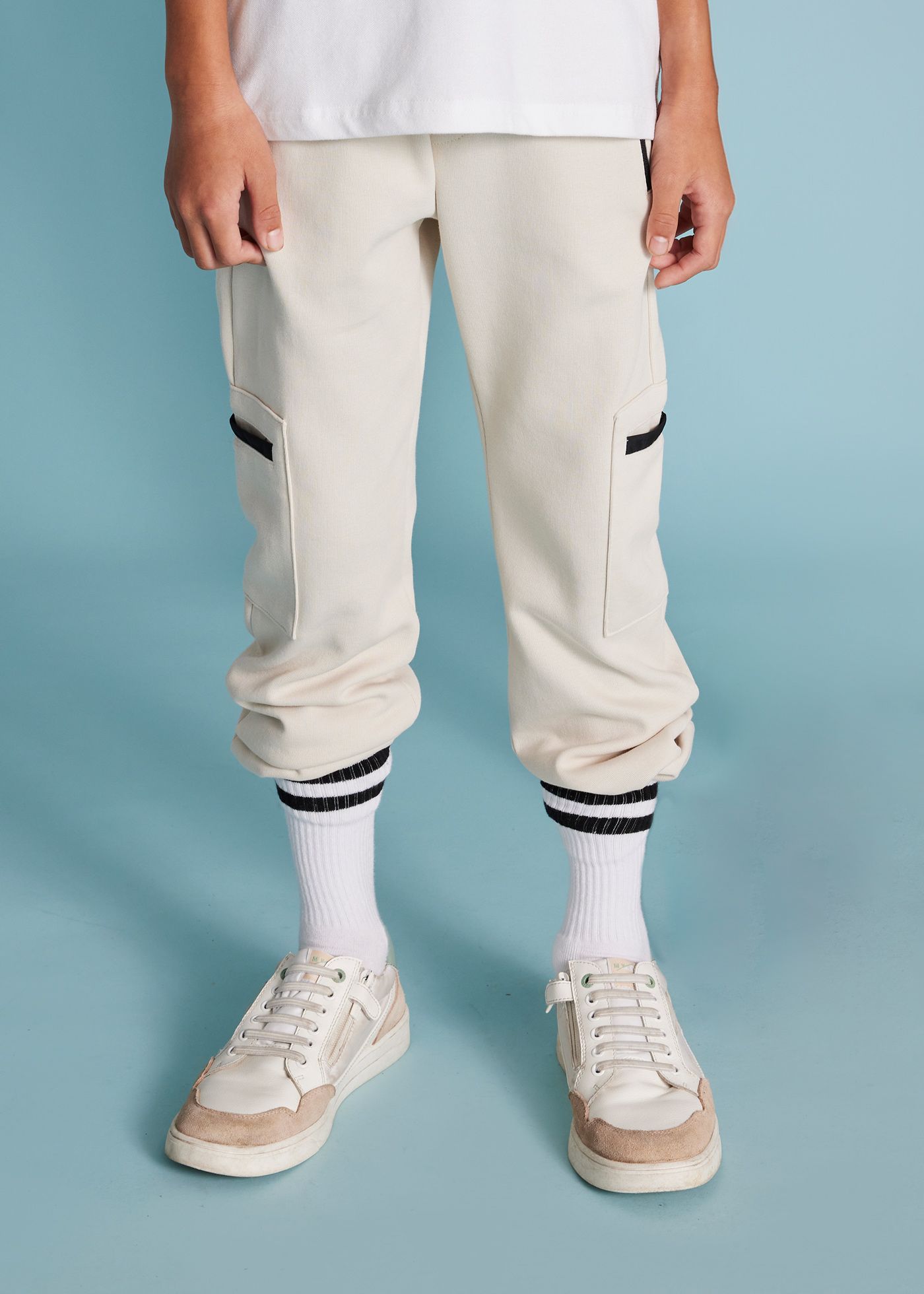 boy-casual-contrast-pants-