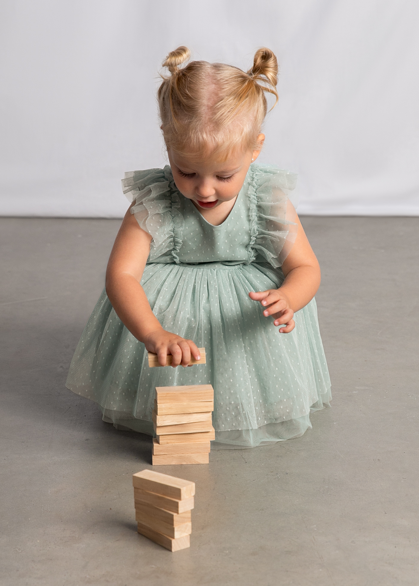baby-tulle-dress-with-headband